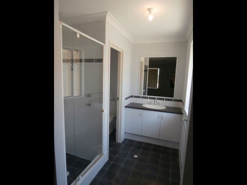 11 Heathcote Way, Bertram WA 6167