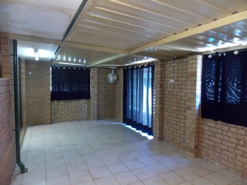 13 Harber Drive, Armadale WA 6112