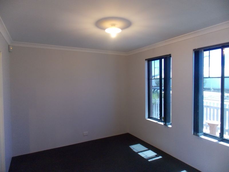 39 Harvest Lakes Boulevard, Atwell WA 6164