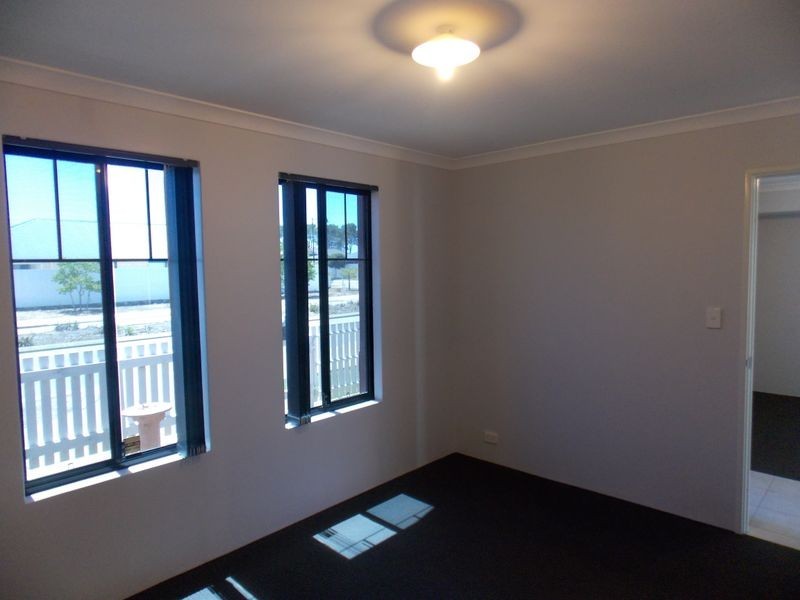 39 Harvest Lakes Boulevard, Atwell WA 6164