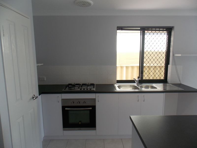 39 Harvest Lakes Boulevard, Atwell WA 6164