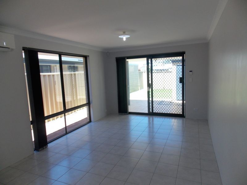 39 Harvest Lakes Boulevard, Atwell WA 6164