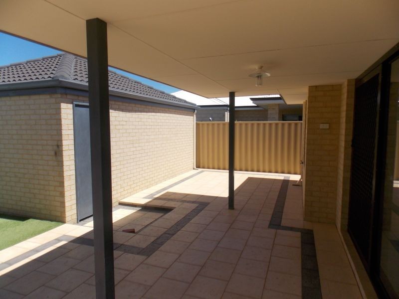 39 Harvest Lakes Boulevard, Atwell WA 6164