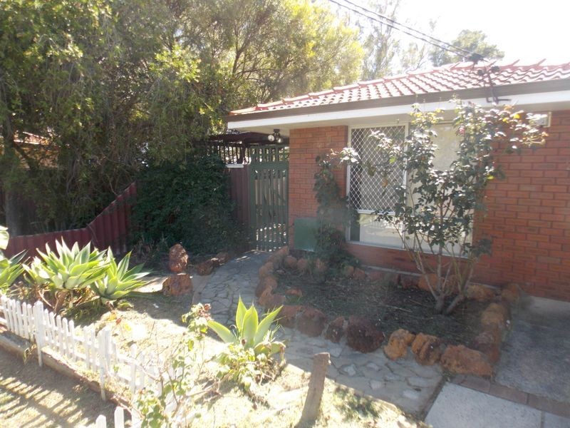 25 Walcha Way, Armadale WA 6112