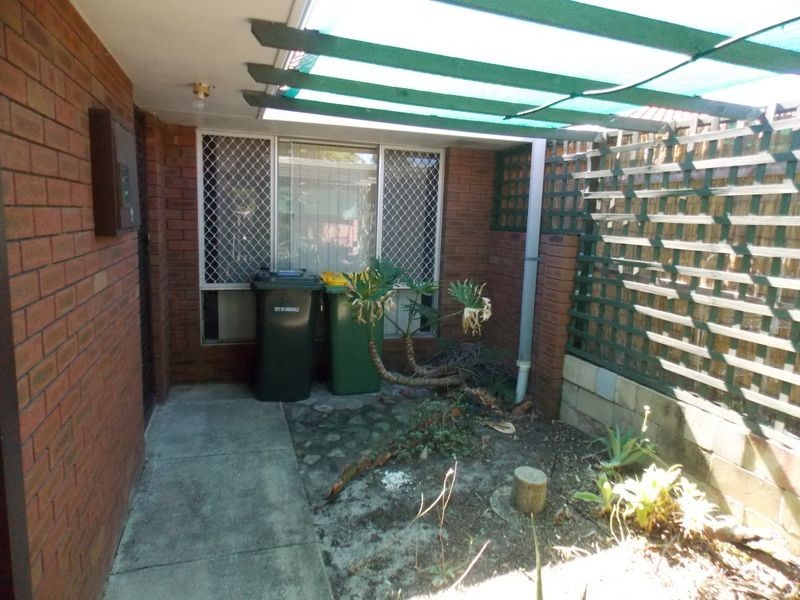 25 Walcha Way, Armadale WA 6112