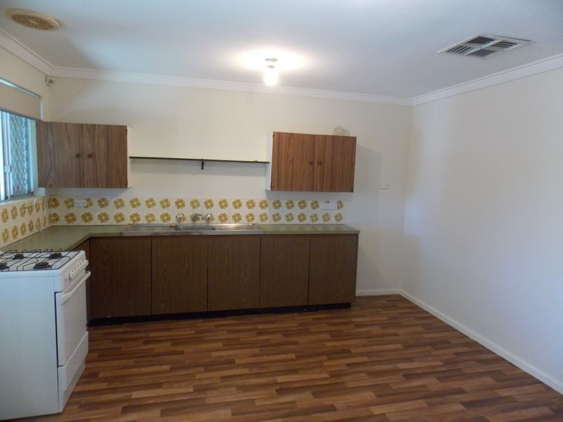 25 Walcha Way, Armadale WA 6112