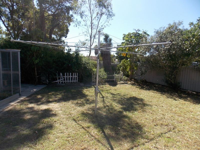 25 Walcha Way, Armadale WA 6112