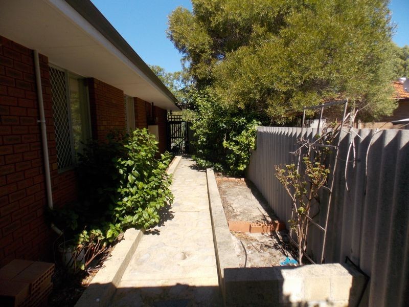 25 Walcha Way, Armadale WA 6112