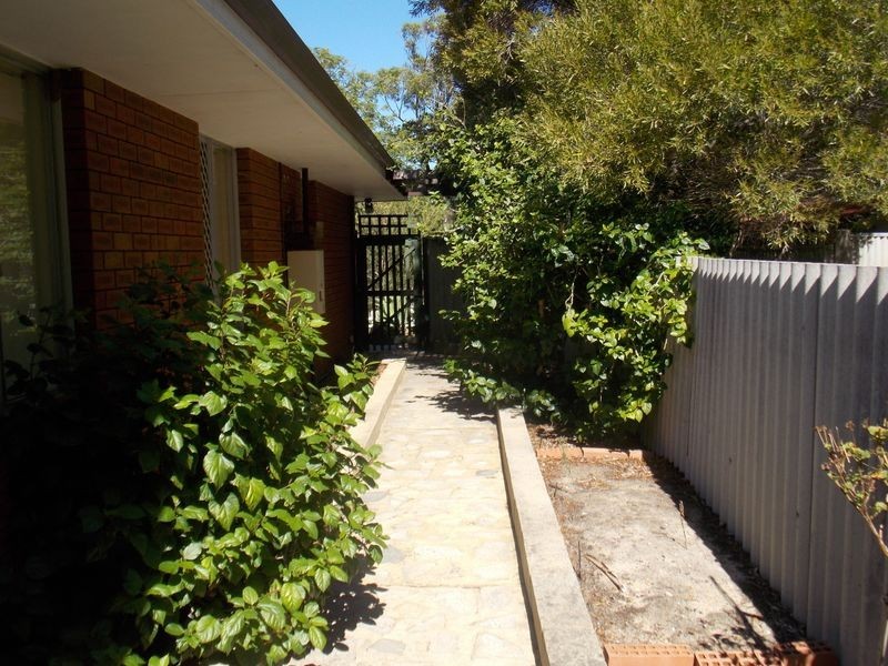 25 Walcha Way, Armadale WA 6112