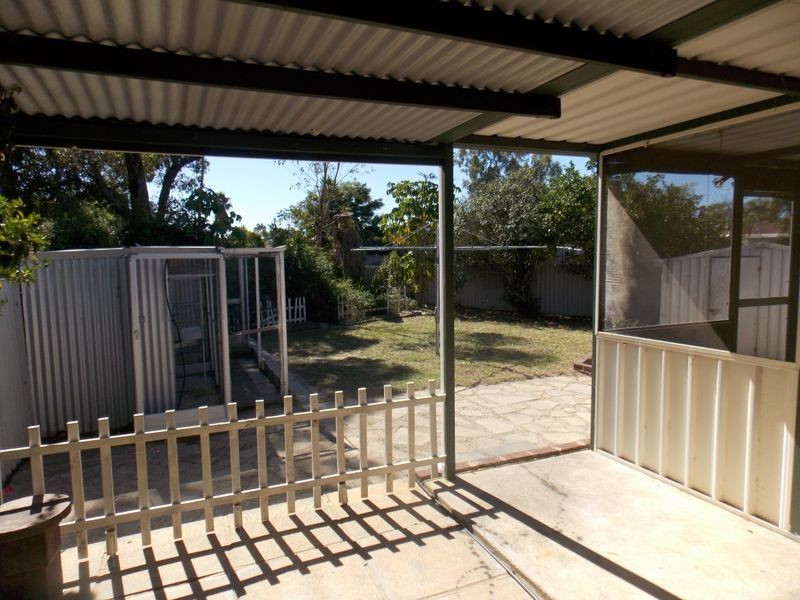 25 Walcha Way, Armadale WA 6112