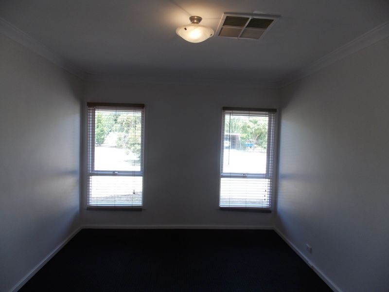5 Werndley Street, Armadale WA 6112