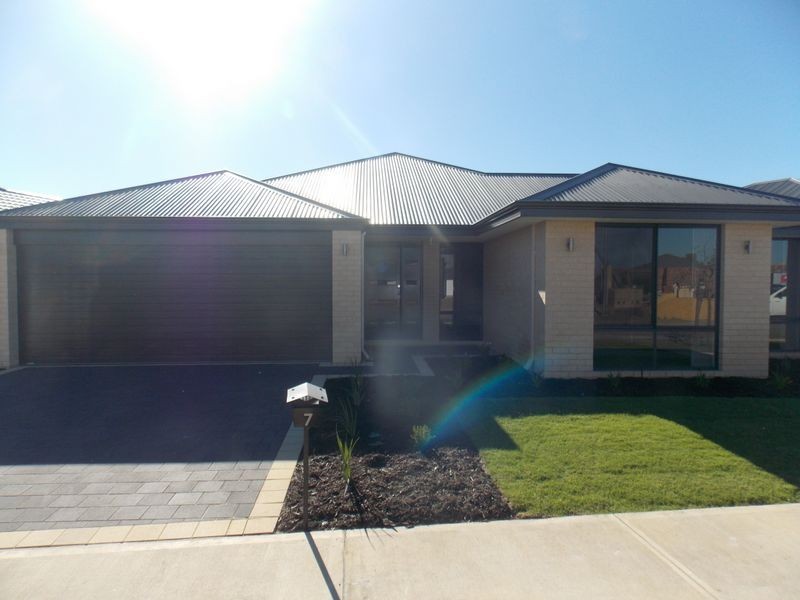 7 Appleton Road, Piara Waters WA 6112