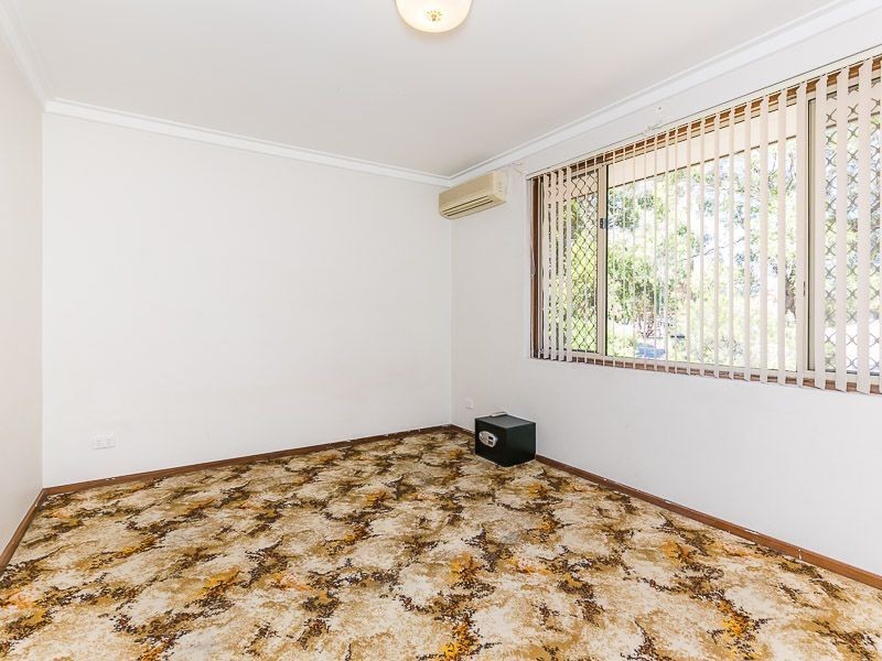 18 Hickson Avenue, Armadale WA 6112