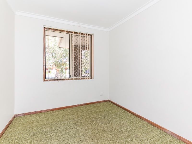 18 Hickson Avenue, Armadale WA 6112