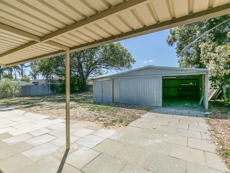 18 Hickson Avenue, Armadale WA 6112