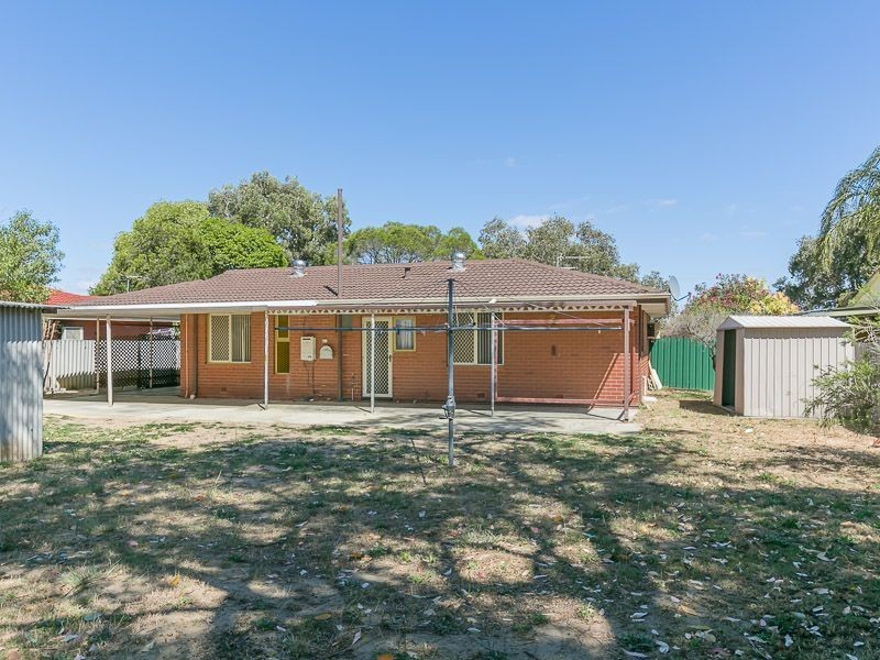 18 Hickson Avenue, Armadale WA 6112
