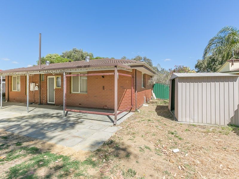 18 Hickson Avenue, Armadale WA 6112