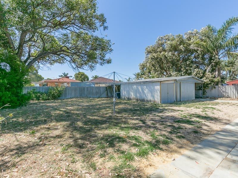 18 Hickson Avenue, Armadale WA 6112