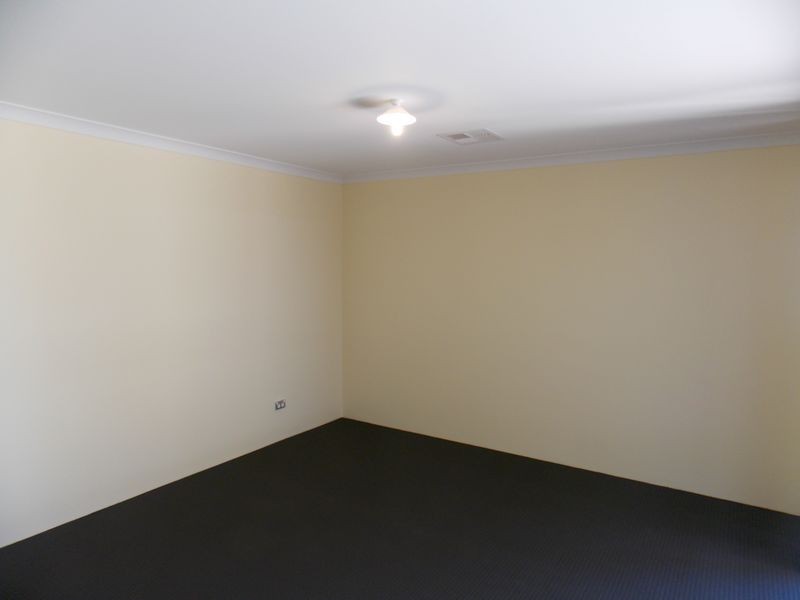 13 Banker Street, Byford WA 6122