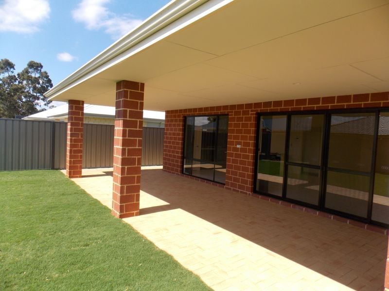 13 Banker Street, Byford WA 6122