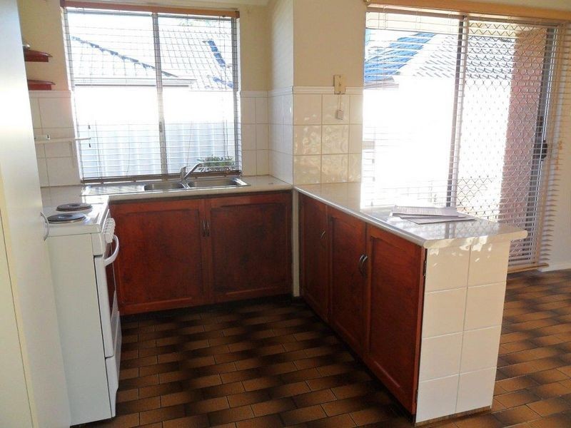 43 Delamere Way, Camillo WA 6111