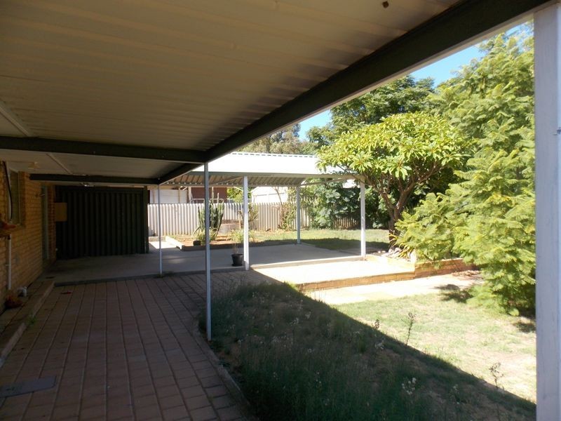 9 Deerness Way, Armadale WA 6112