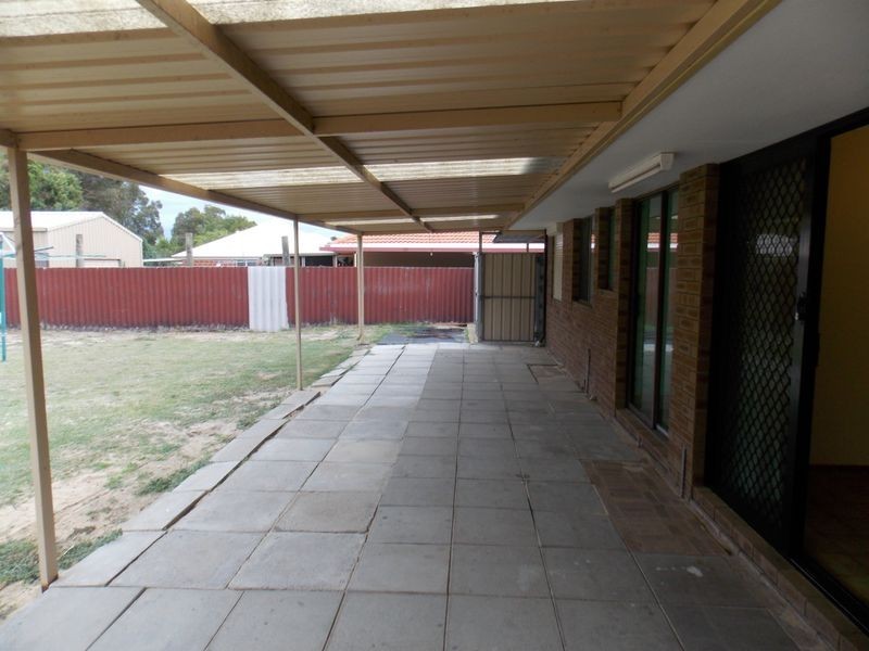 9 Joyner Way, Armadale WA 6112