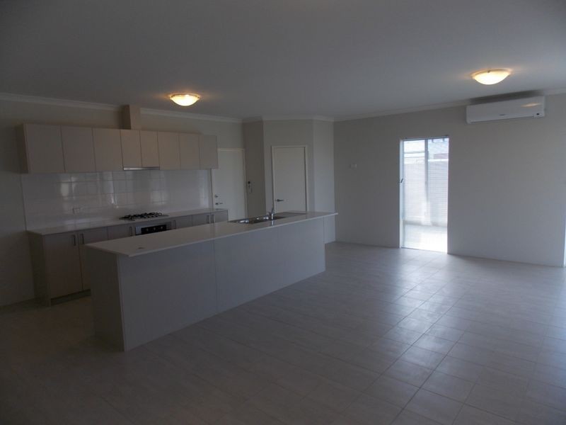 10 Plumosa Avenue, Beeliar WA 6164