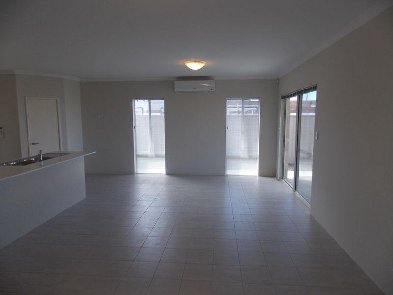 10 Plumosa Avenue, Beeliar WA 6164