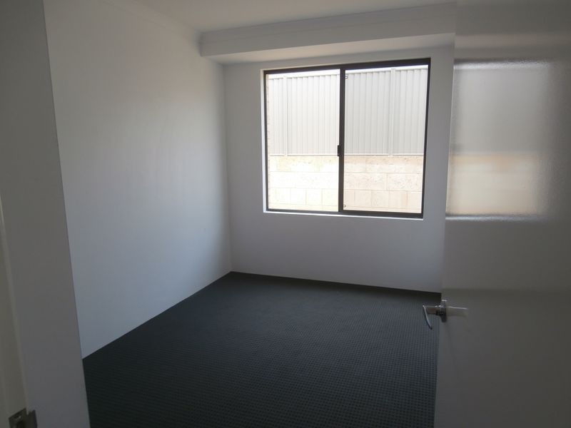 12 Classroom Loop, Coolbellup WA 6163
