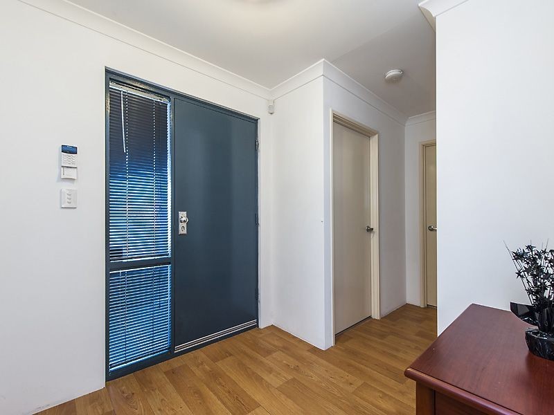 2 Mawson Close, Seville Grove WA 6112