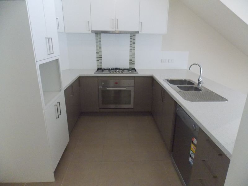 8/71 Baler Court, Hammond Park WA 6164