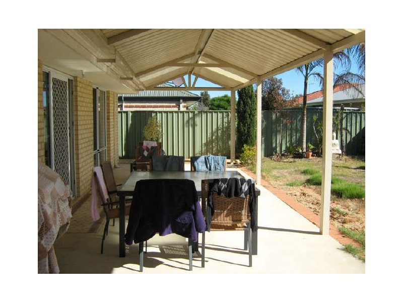 31 Lombe Gardens, Atwell WA 6164