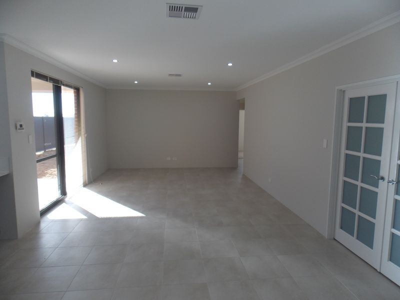 34 Holbeck Way, Baldivis WA 6171