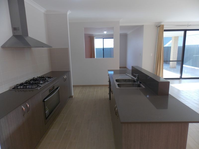 20 Gladalan Way, Piara Waters WA 6112