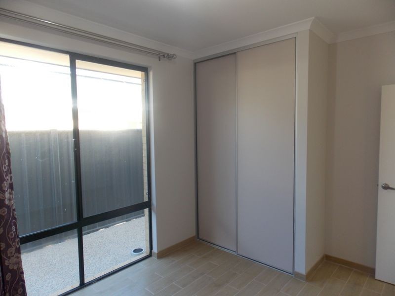 20 Gladalan Way, Piara Waters WA 6112