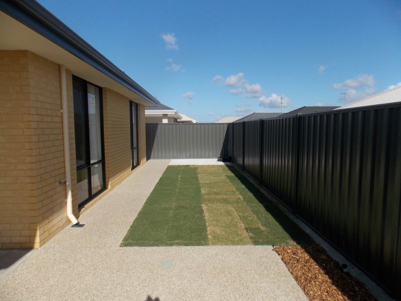 20 Gladalan Way, Piara Waters WA 6112