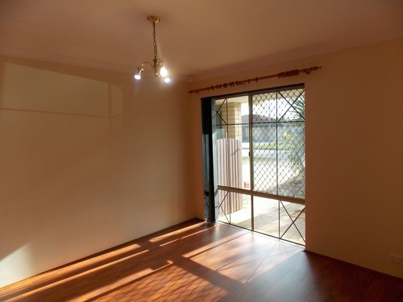 22 Chisholm Circle, Seville Grove WA 6112