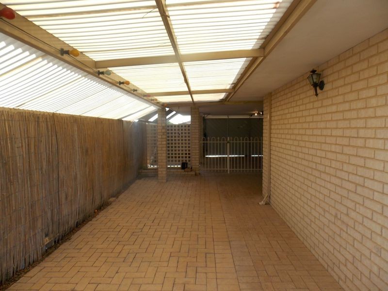 22 Chisholm Circle, Seville Grove WA 6112