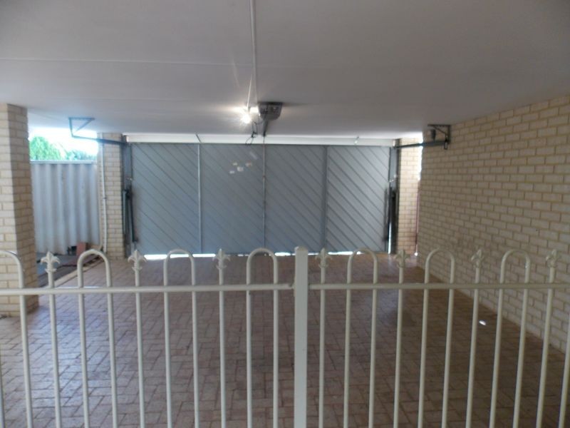 22 Chisholm Circle, Seville Grove WA 6112