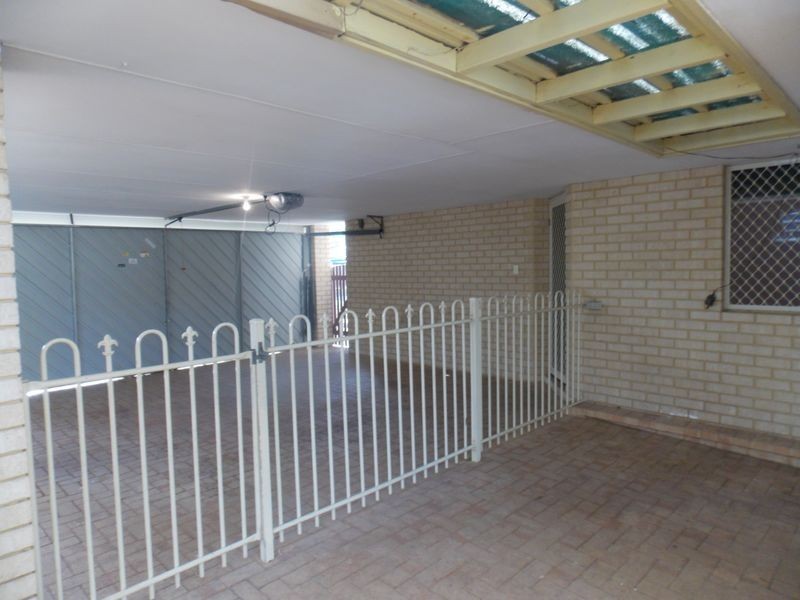 22 Chisholm Circle, Seville Grove WA 6112