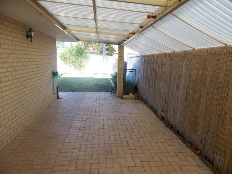 22 Chisholm Circle, Seville Grove WA 6112