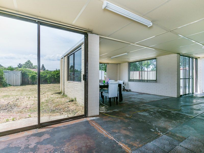 157 Third Avenue, Kelmscott WA 6111