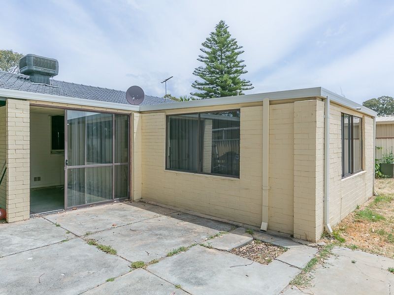 157 Third Avenue, Kelmscott WA 6111