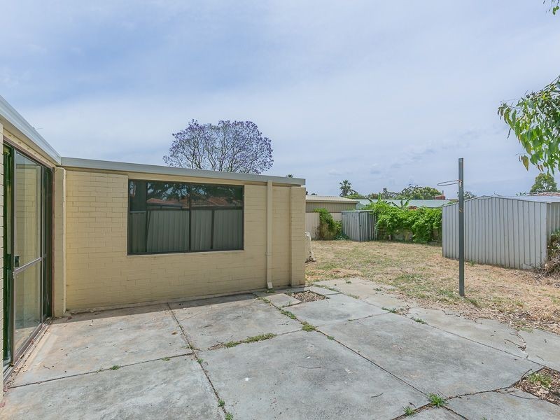 157 Third Avenue, Kelmscott WA 6111