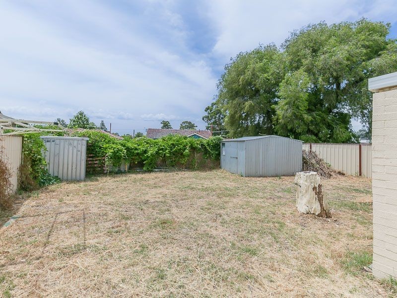 157 Third Avenue, Kelmscott WA 6111