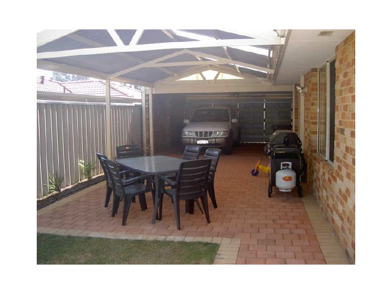 15 Boxley Place, Langford WA 6147