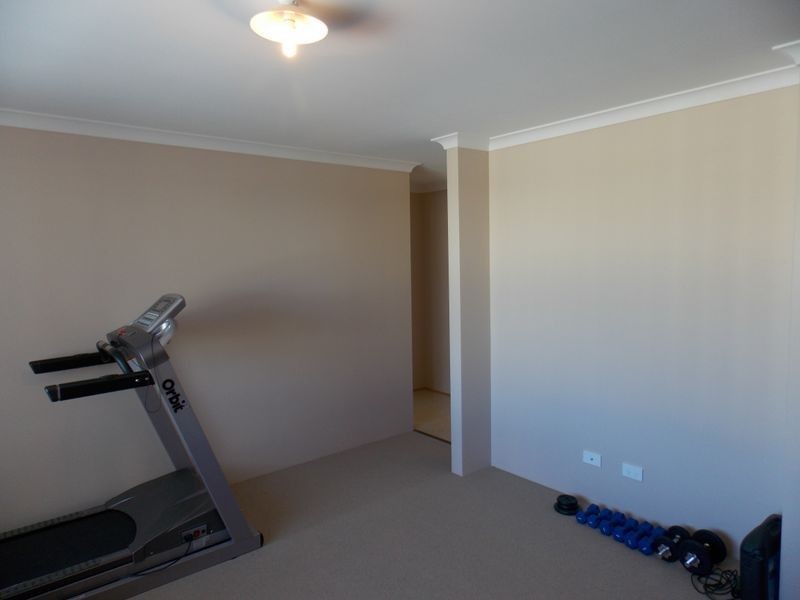 38 Eucalyptus Drive, Hammond Park WA 6164