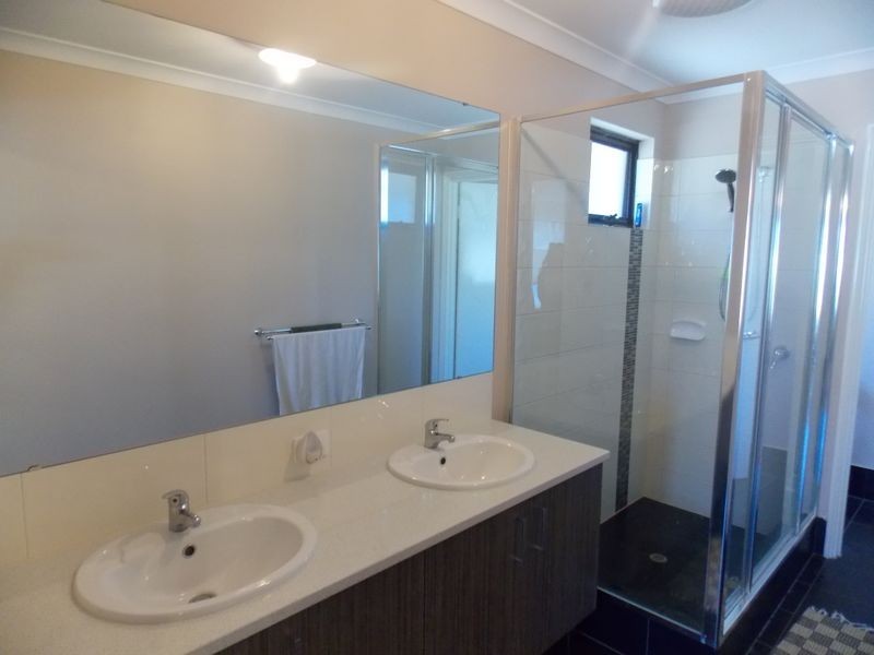 38 Eucalyptus Drive, Hammond Park WA 6164