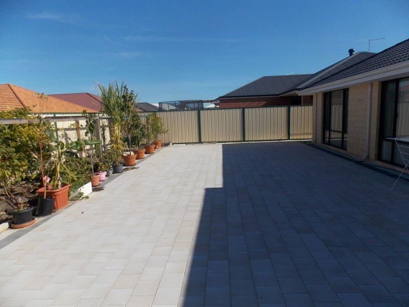 38 Eucalyptus Drive, Hammond Park WA 6164